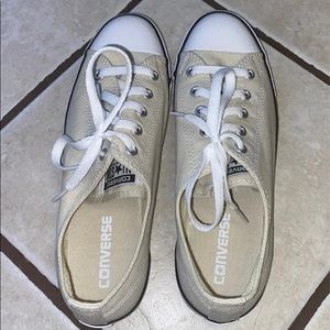Beige Dainty Converse sneakers